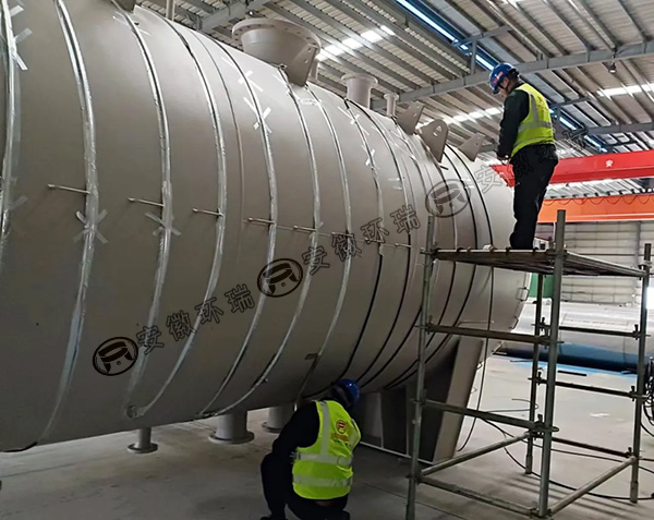 中石化香港油庫罐體電伴熱安裝圖.jpg 中石化香港油庫罐體電伴熱安裝圖.jpg